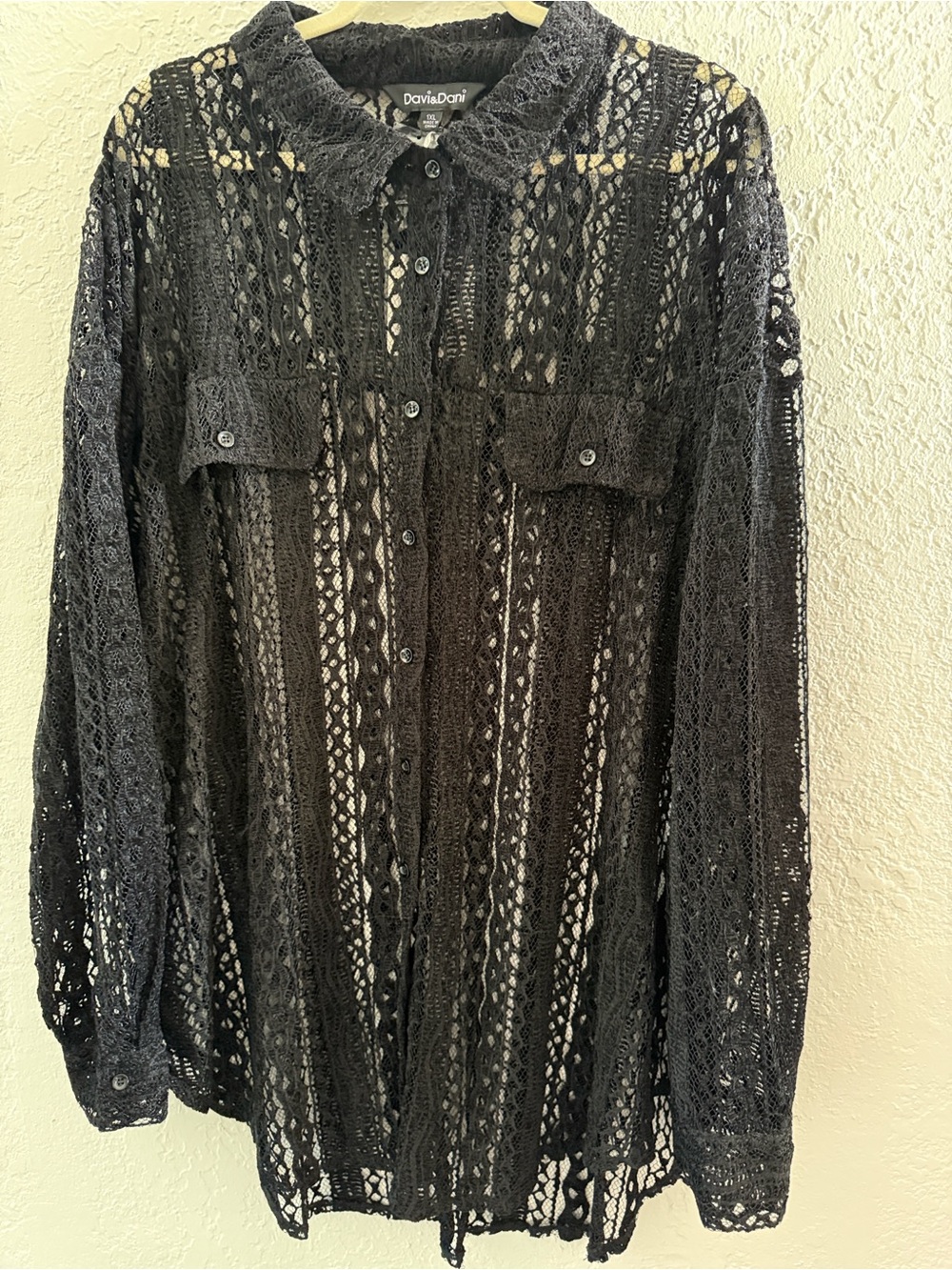 DAVI & DANI 1X Black Crochet Knit Button-Up 2 Front Pockets Top LightweightBeach